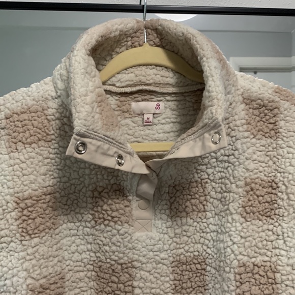Checkered Sherpa Pullover - Picture 2 of 4